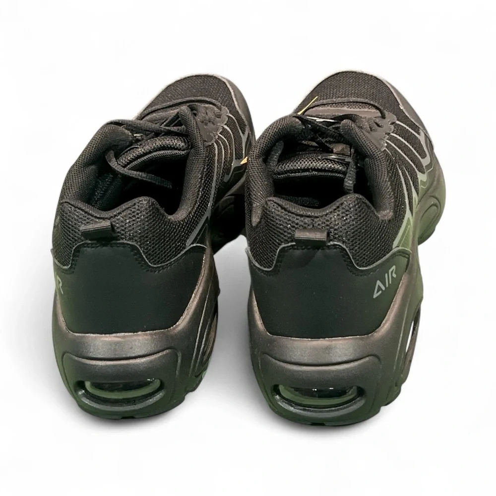 BEOAPT Men’s Black Athletic Sneakers